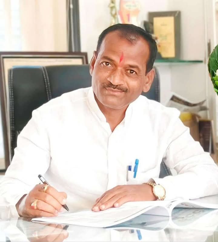 छत्रपती शिवाजी हायस्कूलच्या प्राचार्य पदी बाळासाहेब मुंडे