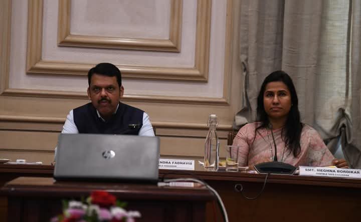 मुख्यमंत्री देवेंद्र फडणवीस यांच्या अध्यक्षतेखाली व ऊर्जा राज्यमंत्री तथा मंडळाच्या उपाध्यक्ष मेघना बोर्डीकर यांच्या उपस्थितीत महाराष्ट्र राज्य विद्युत मंडळाच्या सूत्रधारी कंपनीच्या संचालक मंडळाची बैठक सह्याद्री राज्य अतिथिगृह येथे पार पडली.