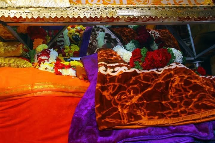 श्री तुळजाभवानी देवीजींच्या मंचकी निद्रेस प्रारंभ