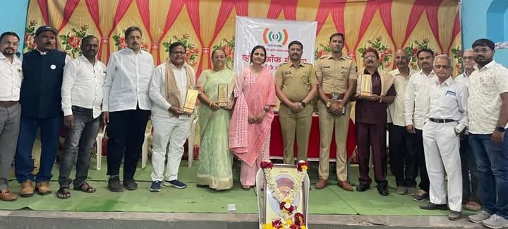 व्हॉईस ऑफ मीडिया बार्शीच्या वतीने आचार्य बाळशास्त्री जांभेकर जयंतीनिमित्त ज्येष्ठ पत्रकारांचा सन्मान