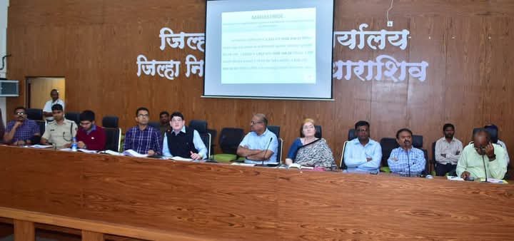 लोकसेवकांनी लोकसेवा हक्क कायद्याच्या माध्यमातून नागरिकांचे सशक्तीकरण करावे: डॉ.किरण जाधव