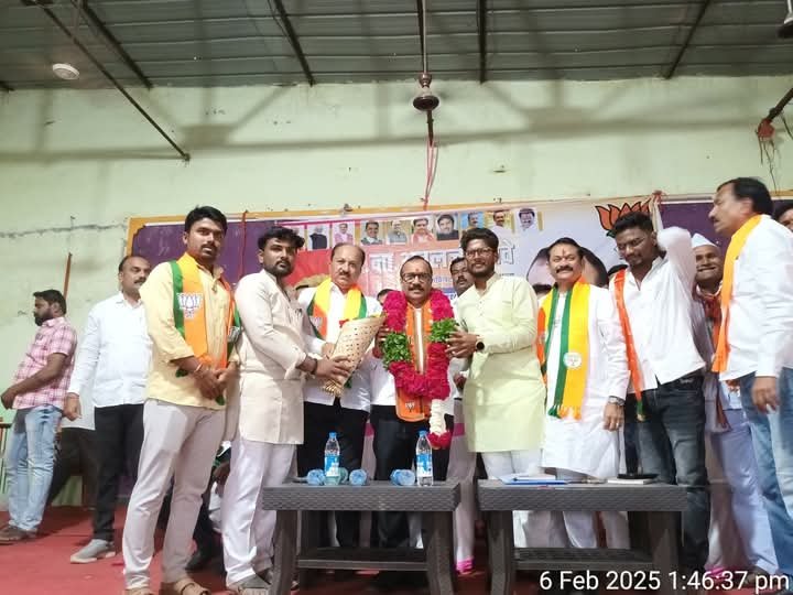भाजपा बैठकीत संघटन बळकटीकरणावर भर देणार : मंत्री अतुल सावे,लोहारा येथे पदाधिकाऱ्यांची बैठकीत प्रतिपादन, असंख्य कार्यकर्त्यांनी केला पक्षात प्रवेश