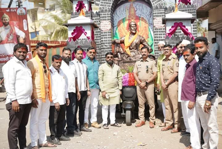 शिवजयंतीनिमित्त शिवजन्मोत्सव ऑटो रिक्षा समितीची भव्य रॅली