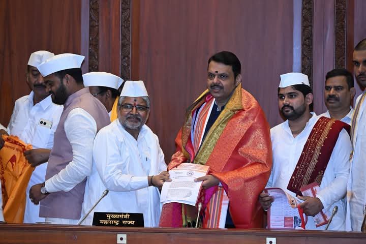 आषाढी वारी सर्व विभागांच्या समन्वयातून यशस्वी करा,मुख्यमंत्री देवेंद्र फडणवीस यांचे निर्देश,आषाढी एकादशीच्या अनुषंगाने पूर्वतयारी आढावा