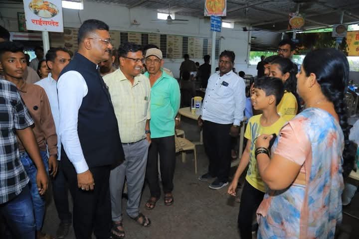 परिवहन मंत्र्यांची एसटीच्या हॉटेल थांब्यांना अचानक भेट; अनधिकृत थांब्यांवर कडक कारवाईचे निर्देश