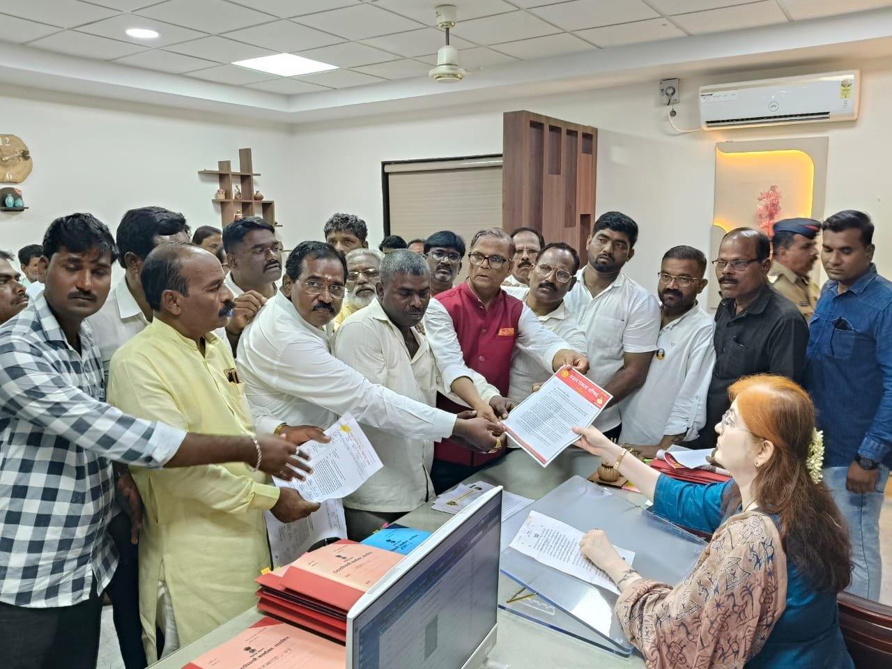 इटलकर खून प्रकरणी न्यायासाठी जिल्हाधिकारी कार्यालयावर धडकला टाहो आक्रोश मोर्चा