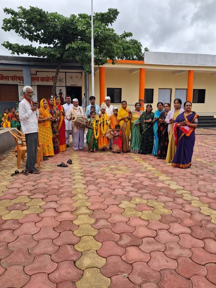 आषाढी एकादशी निमित्त जिल्हा परिषद प्रशाला शाळा, वाघोली येथे पारंपरिक वारकरी दिंडी उत्साहात साजरी