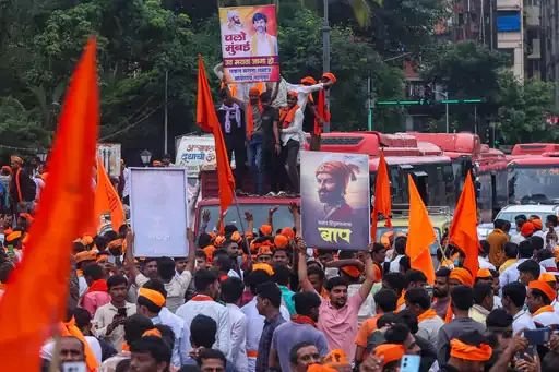 कोणताच पक्ष आणि कोणतीच संघटना इतक्या मोठ्या प्रमाणात गर्दी जमवू शकत नाही..